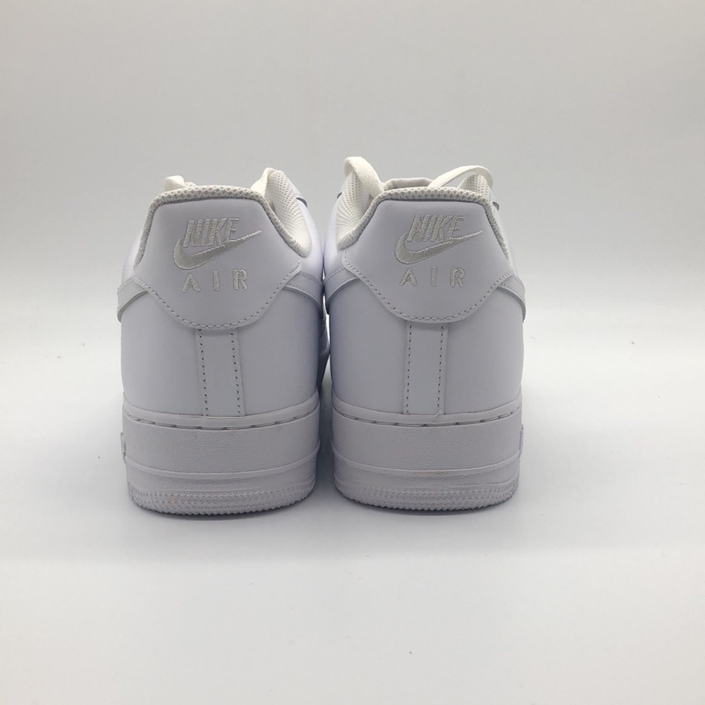 Nike Men's Air Force 1 Low '07 Triple White Casual Sneaker CW2288-111 USED Sz 7 - Picture 4 of 11